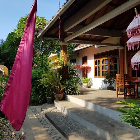 Villa Lumbalumba Lovina Eksteriør billede